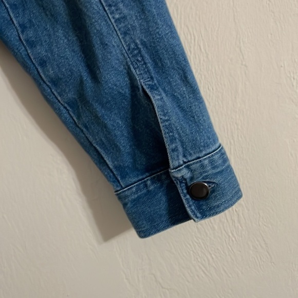 Nicole Miller Blue Cropped Jean Jacket Women’s size LARGE - Picture 4 of 5